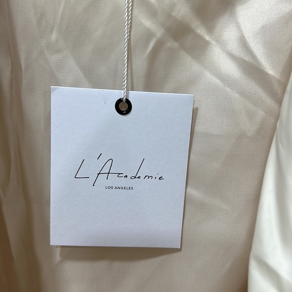 L'Academie Marlon Puffer Coat in Ivory - Picture 8 of 12
